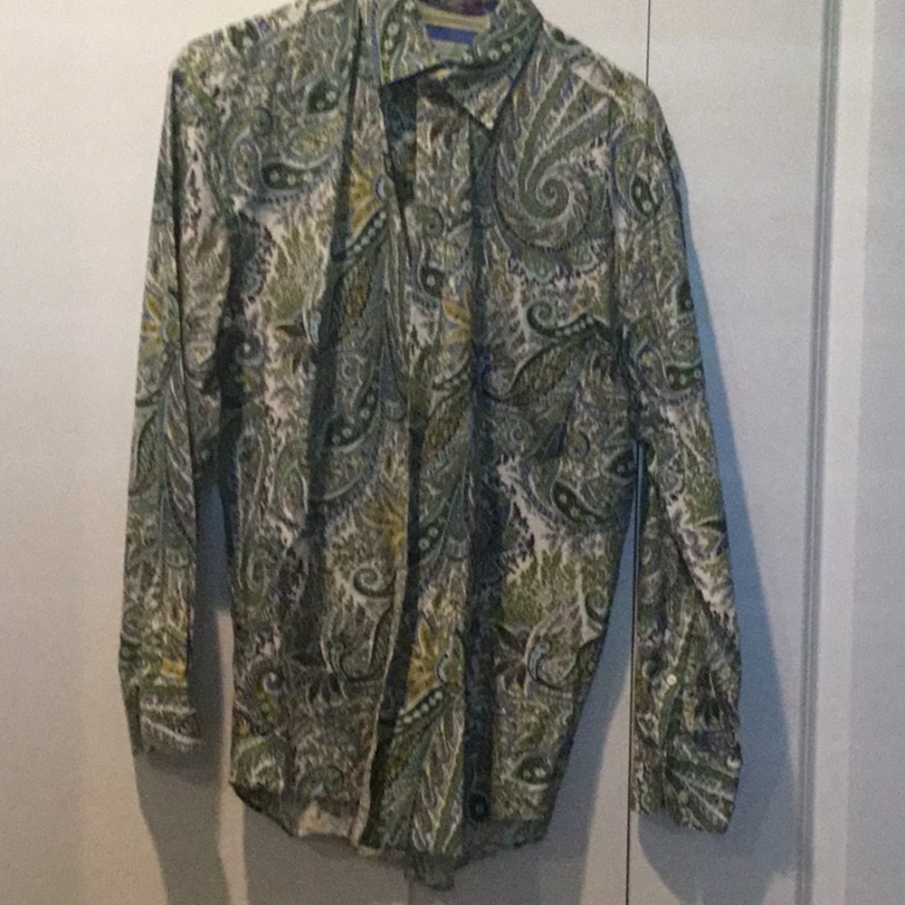 Mens long sleeve shirt. Size M